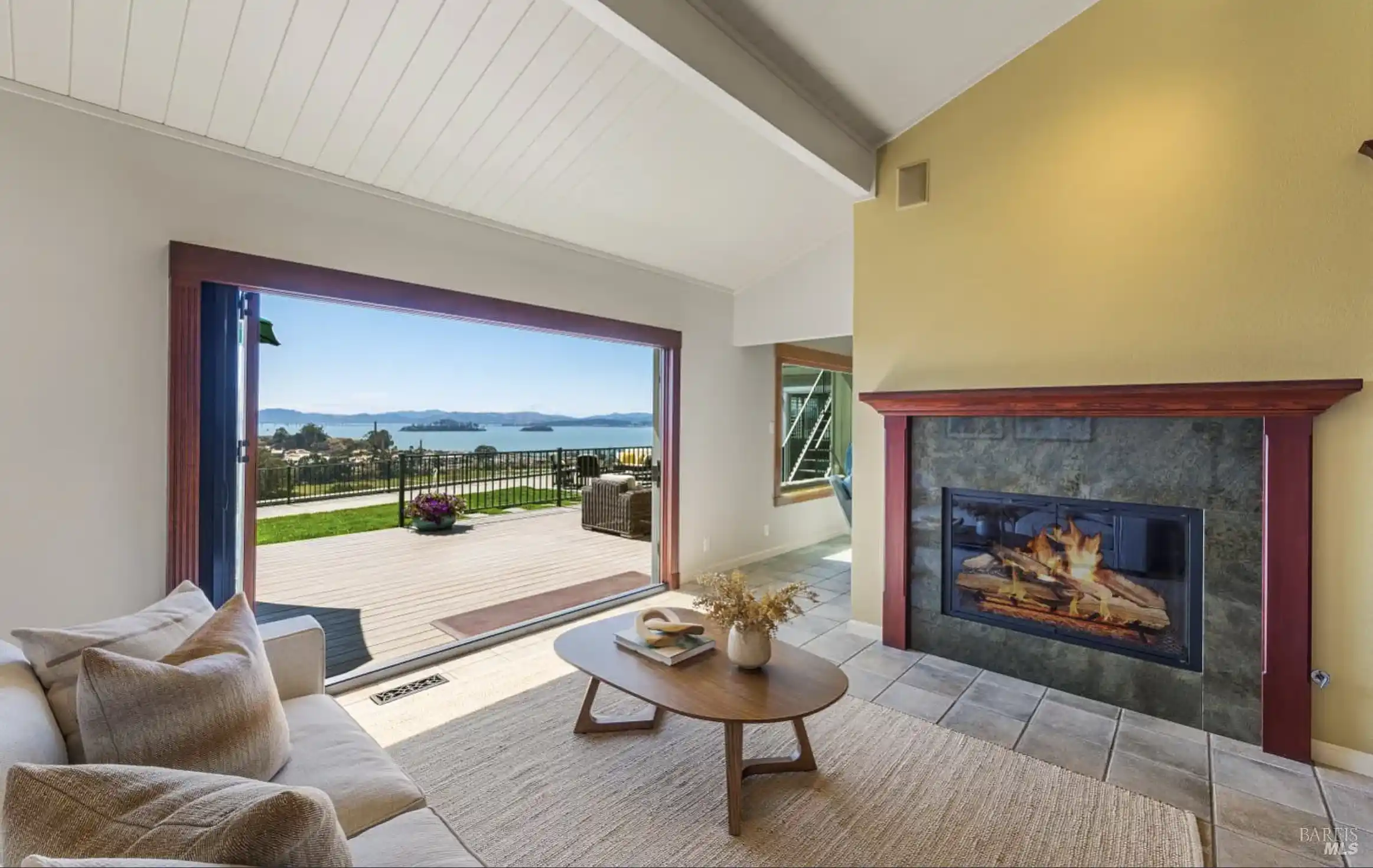 Home in San Rafael's Coveted Peacock Gap Neighborhood – image 7